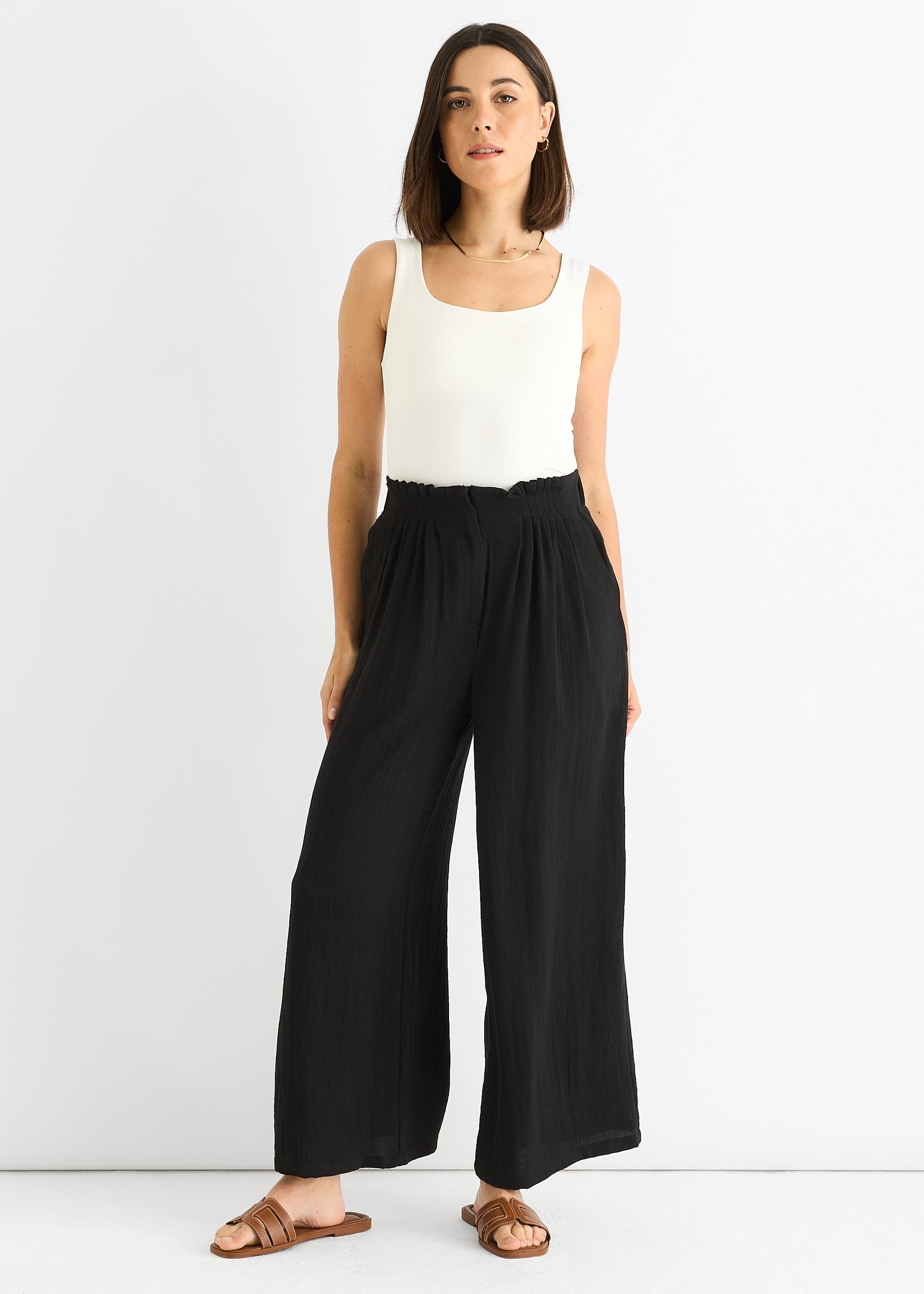 Paperbag waist, wide leg trousers, black