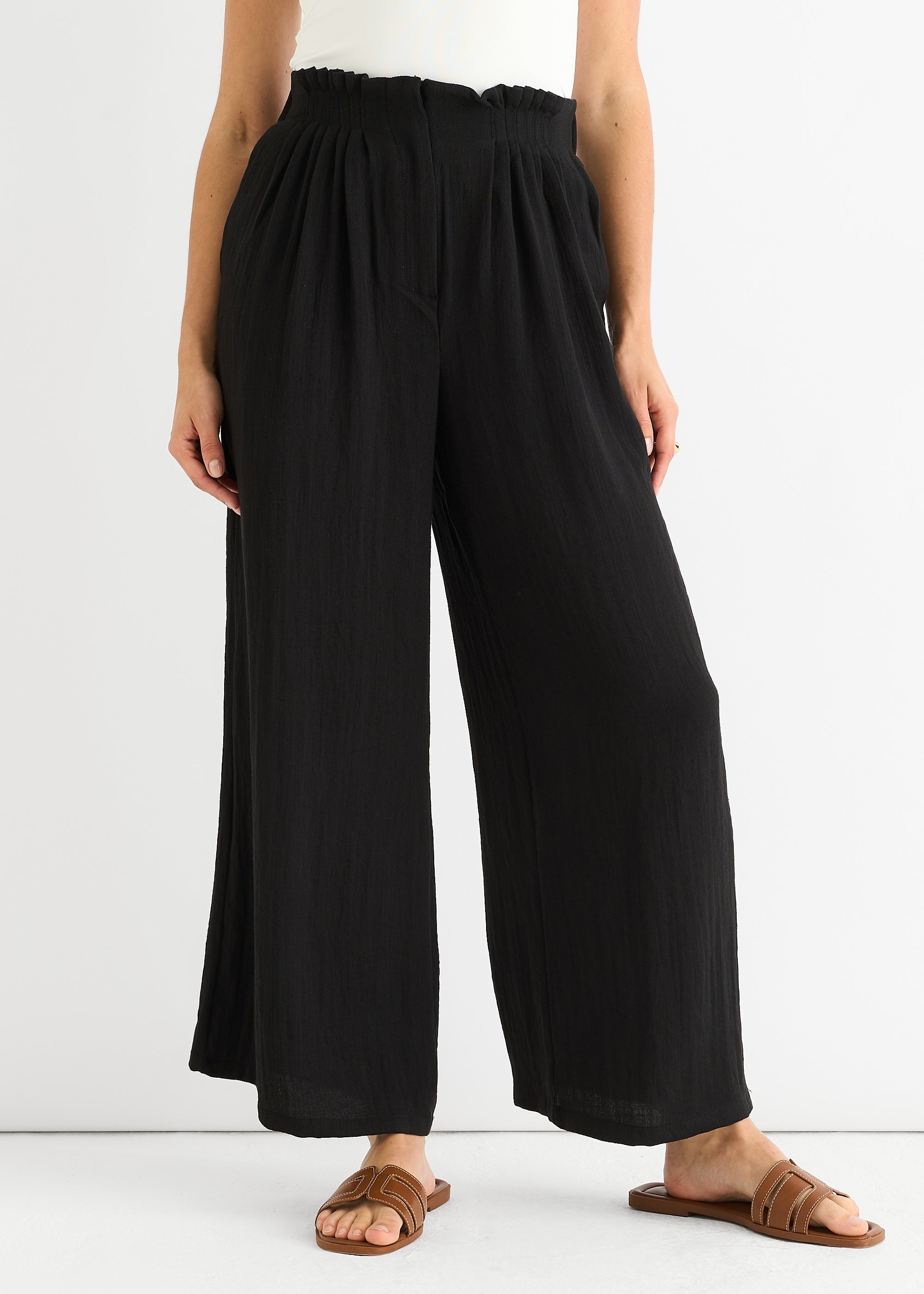 Paperbag waist, wide leg trousers, black