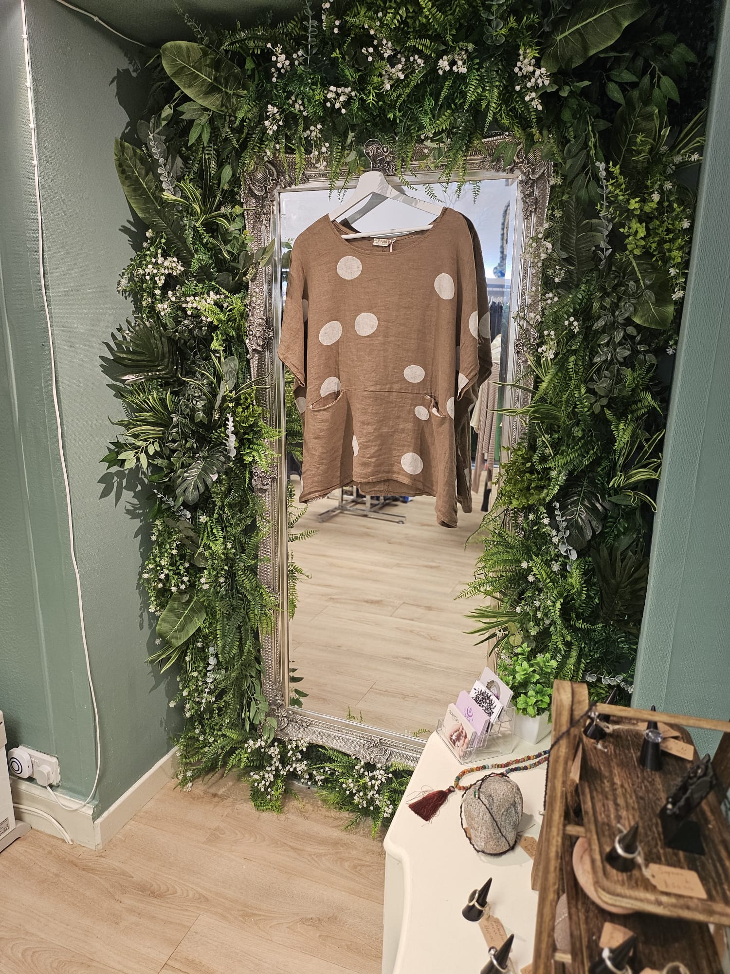 Polka dot linen top, mocha